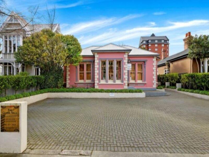 The Classic Villa Christchurch Exterior photo