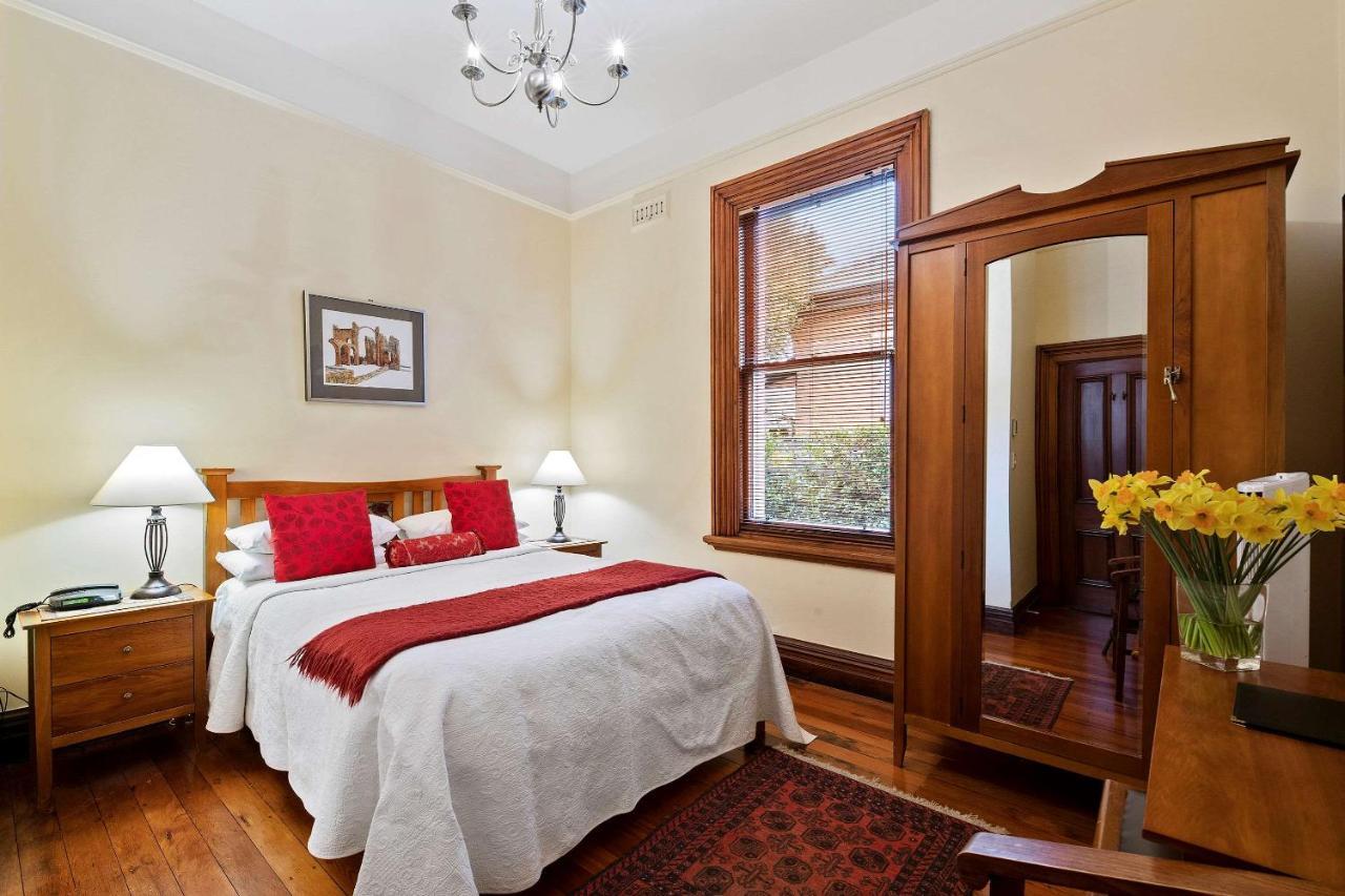The Classic Villa Christchurch Exterior photo
